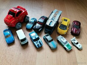 Sbírka 12 aut - modely - autíčka - auta