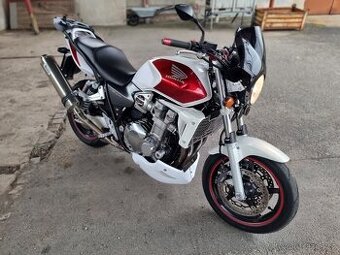 HONDA CB1300 2004 / 46000 km // BÍLO-ČERVENÁ