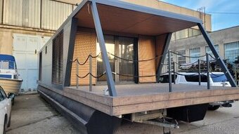 Hausbot 15.4 x 4.2m  NEW Houseboat Zariadeny