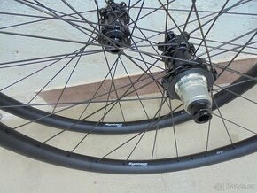 Kvalitné Kolesá 29 er. Syntace V30i. Boost XD.