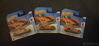 15 Mazda MX-5 Miata - Hotwheels (3ks)