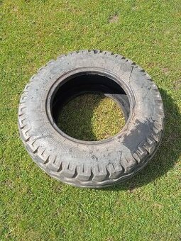 Pneu 10.0/75-15.3