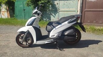 Kymco People 125 GTi