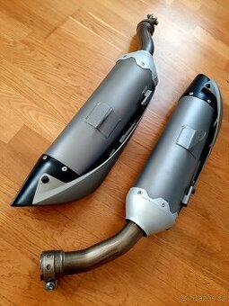 Yamaha YZF R-1 / Originál výfuky.. TOP