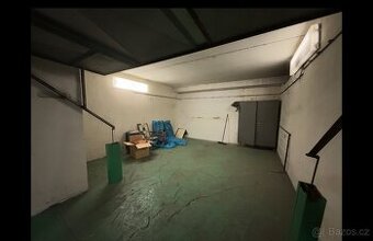Prodej rohové garáže 22 m² v atraktivní části Prahy