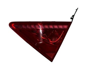 Pravé zadní vnitřní světlo 4G8945094 Audi A7 4G sportback - 1