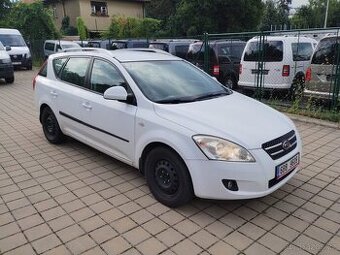 Osobní automobil Kia Ceed, reg. zn. 6B89609