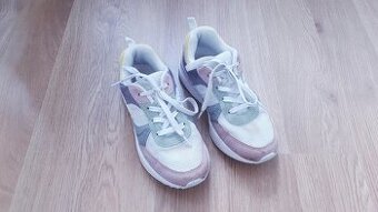DÍVČÍ TENISKY • SNEAKERSY • RICHTER vel. 33