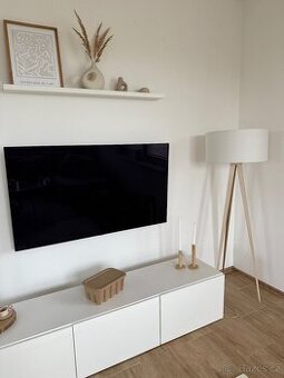 Stojací lampa