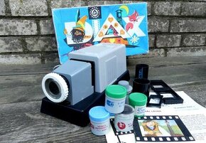 Dětská promítačka DIAX 3 a 4 pohádky