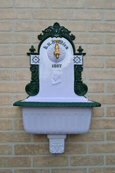 Zahradní výlevka K.U.K. WIEN 1867 FRANZ JOSEPH I - bílozelen