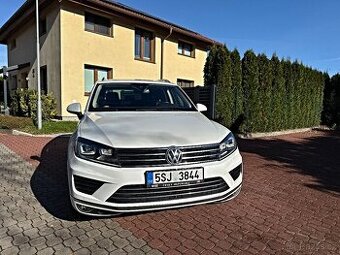 VW Touareg 3.0TDI, 193KW, 2016, panorama., tažné, nová STK - 1