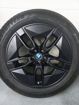BMW iX zimní 20 Styling 1002 Goodyear 235 60 7mm