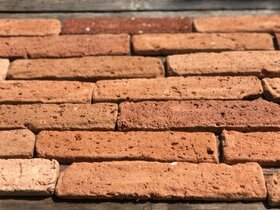 Cihlový obklad , pásky