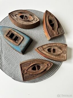 Starožitné žehličky - všechno dohromady