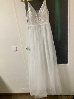svatební šaty vel 36 a 38 NOVÉ