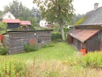 PRODEJ RD 2+1 S MALOU ZAHRADKOU 225 M2 S PARKOVÁNÍM. ,,999 -