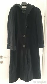 zimní kabát s kapucí vel.40 zn.: P. PHILIPI