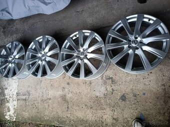 4ks alu disky orig. Volvo 5x108 R20