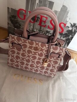 Kabelka přes rameno / do ruky.