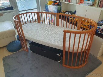 Stokke Sleepi rozšiřeni – Junior Walnut (hnědá)