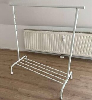 Šatní stojan/štendr