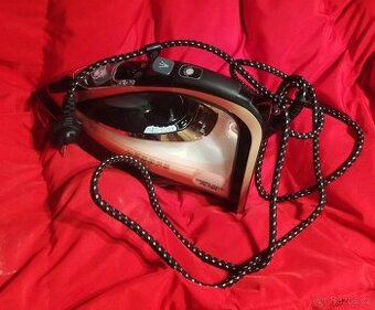 Nabízím žehličku v dobrém stavu