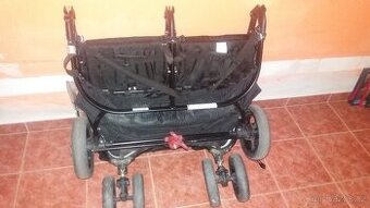 kočárek pro dvojčata