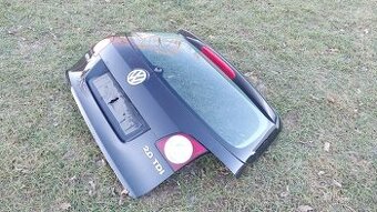 VW GOLF Plus – DVEŘE KUFR ČERNÁ LC9Z