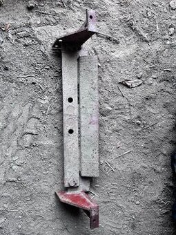 Držák protiostří SKPU 152