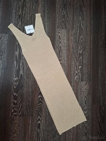 Nove bezove zlate saty Loke