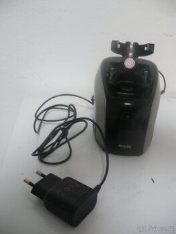 NABÍJECÍ A ČIST.STOJAN CLEAN AND CHARGE PHILIPS RQ-1000