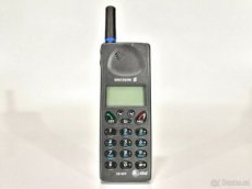 Mobilní telefony pro sběratele - rarity - ERICSSON CIHLA - 1