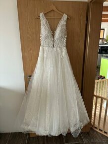 Třpytivé svatební šaty Elody