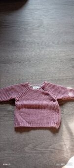 Prodám 1 svetr pro miminka málo nošený