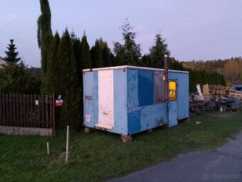 Skříňová nástavba z Avie