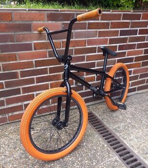 Kolo BMX Galaxy Pyxis