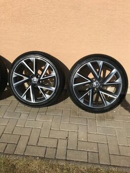 Prodám 4x kola s pneu Superba 3 Vega 5x112 8JxR19 ET44. - 1