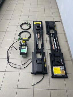 Prodám hydraulický zvedák Quickjack 7000TL - 1