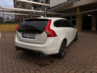 Volvo V60 D6 R-Design hybrid
