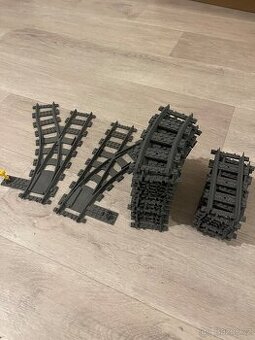 LEGO - Koleje k vlakům