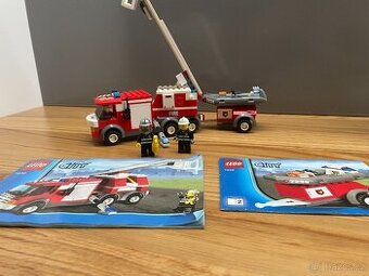 LEGO 7239 – Hasičský vůz (City) – kompletní set + návod
