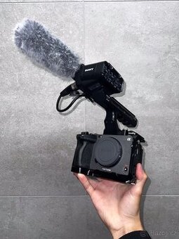Sony FX3 + XLR H1 + klec a nástavec smallrig