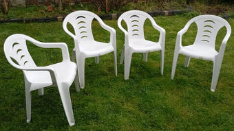 Prodám: čtyři židle