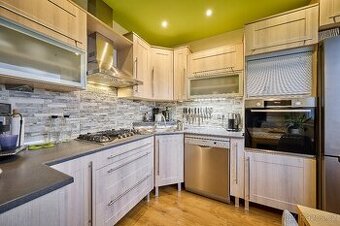 Prodej bytu 4+1 po kompletní rekonstrukci v Trutnově (Sněžen