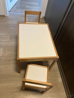 Dětský stolek a dvě židličky IKEA
