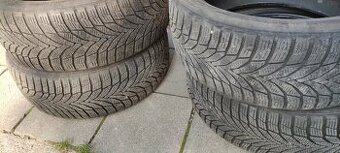 Prodám zimní pneu nexen 215/45/18