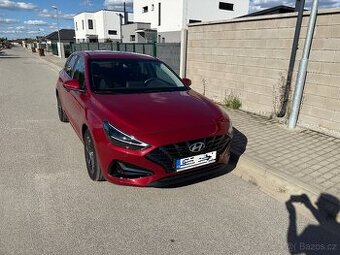Zánovní Hyundai i30 - 11 000 Km, tov. záruka, nebourané