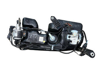 AdBlue nádrž aktivní 4L0131878B Audi Q7 4L FL r.v. 2011