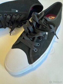 DC nízké pánské boty